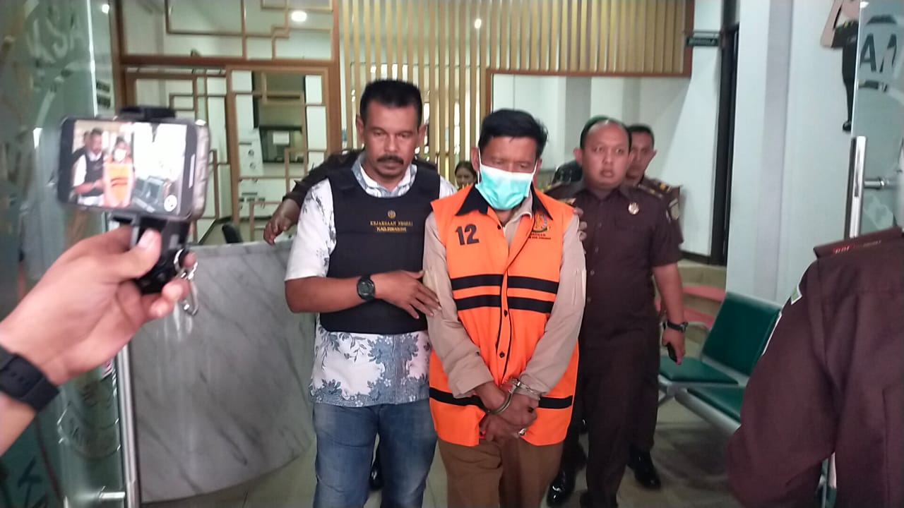 ‎Kejari Sukabumi Akhirnya Tetapkan Kepala DLH Sebagai Tersangka Kasus Penyalah Gunakan Anggaran, Setelah Sebelumnya Dua Orang Anak Buahnya Menjadi Tersangka