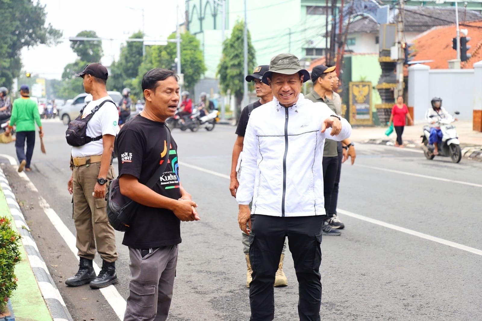 Bupati Kudus Pimpin Aksi Gerakan Bersih Sampah