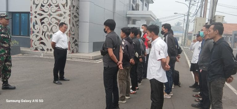 ASN Bartim 14 dan 17 ASN Barsel Siap Mengikuti Pelatihan Komcat di Banjarbaru. Dengan jumlah 31 peserta